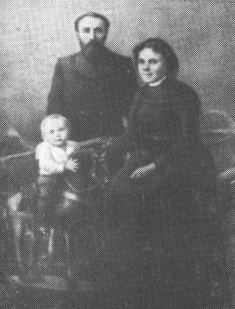 Павло Грабовський з дружиною та сином