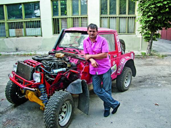 ,34 ,. . ,. ,Ferrari -1, Mercedes. ,,. . 1999 , . , . . . ,. -. 16 -. . Citron B -750:( . ). 10 . ,. , . ,. . . . .:Suzuki Samurai.