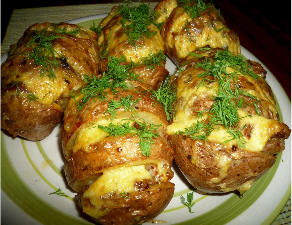 Рецепт вкусного запеченного картофеля в духовке