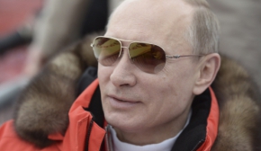 Путін в іменній куртці відвідав Паралімпіаду в Сочі