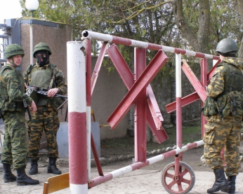 Озброєні люди захоплюють військову частину в Бахчисараї - ЗМІ