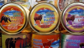 Житні пиріжки і консерви з оленя - що купити на Ринковій площі Гельсінкі