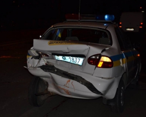 В Дніпропетровську мажор протаранив автомобіль ДАІ і зник на таксі