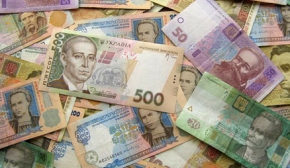 Зарплати українців цього року зменшаться на 6,3 % - уряд