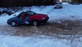 Латвійські механіки створили саморобний "двоголовий" автомобіль