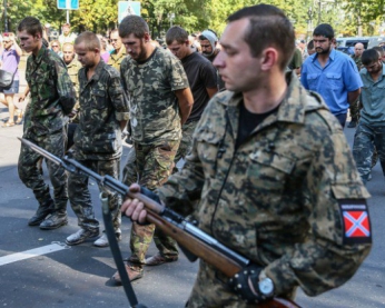 В ООН назвали военным преступлением "парад военнопленных" в Донецке