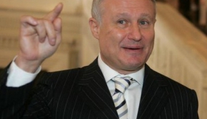 "Опыт Коломойского будет полезен Павелко" - Суркис