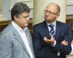 Действия Порошенко не одобряют 58% украинцев - опрос