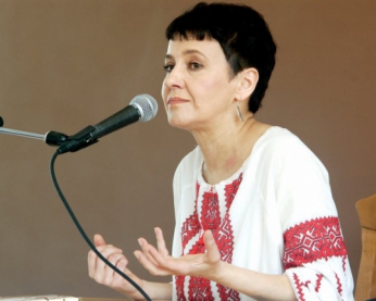 Декомунізація і розкриття старих матеріалів викликає у росіян істерику - письменниця