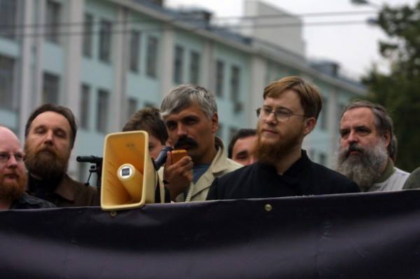 Корчинський разом з одним із головних ідеологів знищення України Дугіним (зліва)