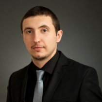 Олександр Солонькo