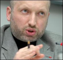 Бывший председатель Службы безопасности Украины Александр Турчинов сейчас возглавляет избирательный штаб Блока Юлии Тимошенко