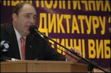 Сергій Крижанівський вважає, що навіть українці, які виїхали за кордон на заробітки, мають право обиратися до парламенту