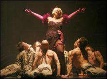 Олена Гребенюк на сцені Національної опери в спектаклі ”Сили долі”
