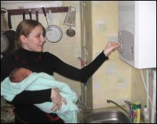 В квартире жительницы Алчевска Анастасии Половской автономную систему отопления установили за три дня до рождения Танечки