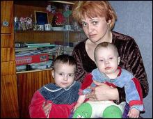 Інна та її молодші діти — Маргарита і Богдан