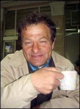 Паша каже, що має одну проблему — міцний чай