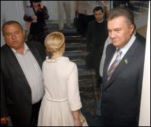 Юлія Тимошенко та Віктор Янукович у кулуарах Верховної Ради у середу, 14 червня
