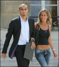 Давид Трезеге з дружиною Беатріс після прийому, влаштованого в Єлисейському палаці на честь повернення футбольної збірної Франції додому