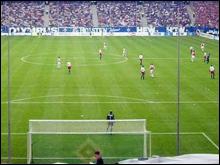 Поле стадиона AOL-Arena