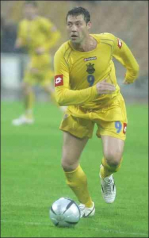 Олександр Рикун під час товариського матчу Україна — Японія, 12 жовтня 2005 року. За національну команду України Рикун провів 8 матчів
