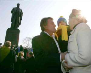 У день народження Шевченка вперше за останній рік Віктор Ющенко та Юлія Тимошенко з’явилися поруч на офіційному заході