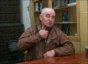 Валентин Мороз викладає історію у львівському інституті фізкультури