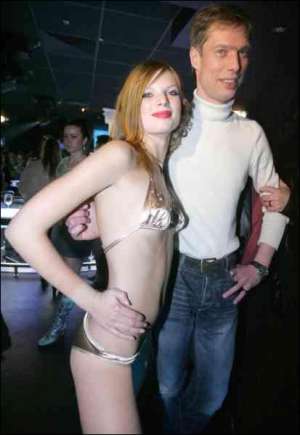 Владимир Мойсеенко с дочкой Елизаветой в Киеве на шоу ”Балл красоты” 10 апреля 2007 года
