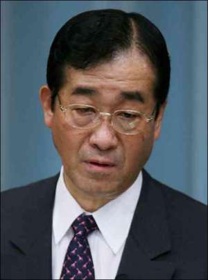 В день самоубийства министр сельского хозяйства Японии должен был отчитываться перед парламентом. Тосикацу Мацуока обвиняли в разворовывании государственных средств