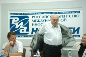 Експерти оцінювали стан української економіки під час політичної кризи. На фото Олександр Пасхавер (праворуч) і Борис Соболєв