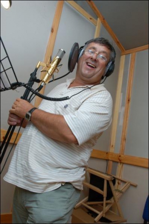 Пока Николай Луценко озвучивал ”Симпсонов”, в студии сгорели два микрофона