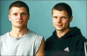 Валерий Сидоренко (слева) после любительской карьеры ушел из бокса и занялся ювелирным бизнесом. Владимир перешел в профессионалы