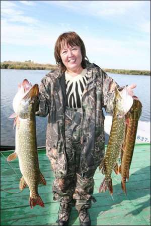 Наталья Витренко поймала этих щук осенью 2006 года на Днепре
