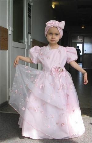 На свій п’ятий день народження Вікторія Лях змогла самостійно вийти з палати у коридор лікарні