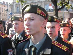 Вадим Вус 1 сентября 2006 года принимает присягу во Львовском государственном лицее имени Героев Крут. Парень мечтал стать офицером