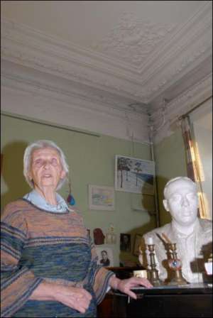 Галина Павливкер в квартире на Саксаганского, 112а. Киевлянка прожила в этой квартире более полувека