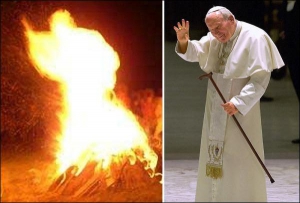 Фотограф Гжегож Лукасик заверяет, что пламя на его снимке воспроизводит позу Иоанна Павла ІІ, когда тот благословлял людей
