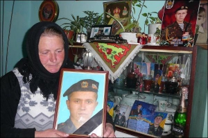 Ольга Лоив, мать погибшего солдата срочной службы, требует материальной компенсации от государства