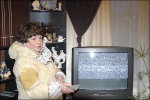 В квартире киевлянки Тамары Трояновской на Оболони на протяжении шести дней не работает ни один телеканал