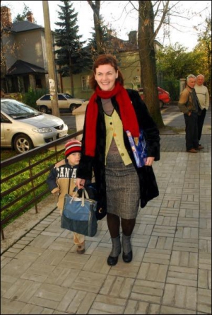 Жена мэра Львова Екатерина Садовая с 3-летним Тадеем