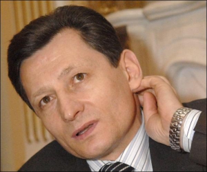 Михаил Волынец говорит, что БЮТ пытается убедить Владимира Литвина поддержать Юлию Тимошенко во время голосования за ее кандидатуру на премьерство
