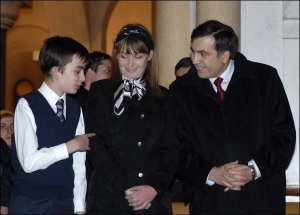 7 січня Михаїл Саакашвілі з дружиною Сандрою Рулофс та сином Едуардом відвідали різдвяну відправу в Тбілісі