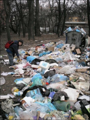 Так выглядят мусорники на улице Закарпатской в Ужгороде