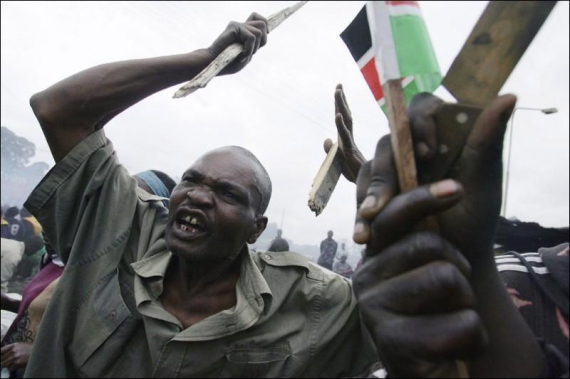 Шмідт Роберто отримав другу премію у категорії Місцеві газетні новини. На фото зображений кенієць перед виборами у Кенії.