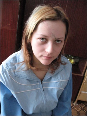 Іванка Євсукова з селища Вишнівець Збаразького району Тернопільської області у хірургії обласної лікарні. Після побиття вона тиждень лежала без свідомості