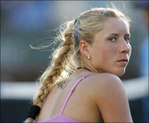 Олена Бондаренко стала 19 ракеткою світу. Раніше серед українок найвище стояла Наталя Медведєва. 1993 рік вона закінчила на 23 позиції