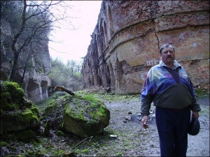 Иван Довгаль из села Тараканов Дубновского района на Ривненщине рассказывает, что во время Второй мировой войны на территорию форта заехало несколько десятков немецких танков. После того их не видели