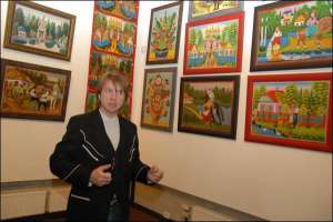 Антин Мухарский (на фото) на прошлой неделе несколько дней выставлял свою коллекцию в столичном Украинском доме