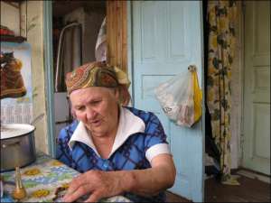 Тамара Кириленко из Прилук на Черниговщине первая увидела тела близнецов Зои Ярковой и Ольги Торбенко. Говорит, соседки были мирными женщинами