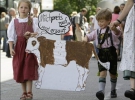 Баварские дети принимают участие в забастовке